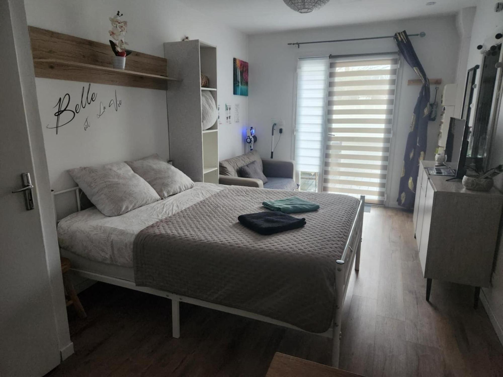Studio Avec Terrasse Troarn Εξωτερικό φωτογραφία